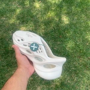 Yeezy Foam Runners “Sand”